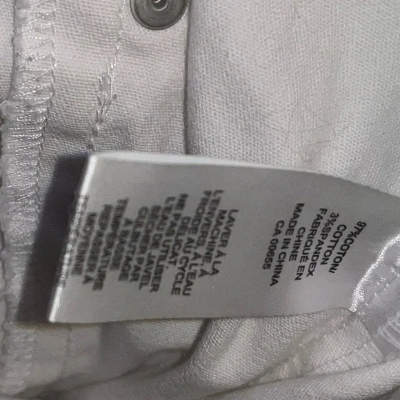 Ladies’ White Button-Up Jacket - Picture 5 of 5